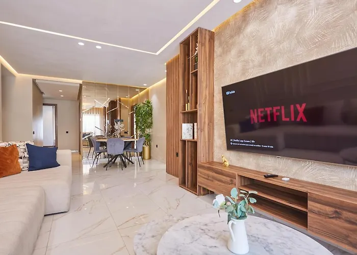 Discover Casablanca Stay In Our 3-Bed Gem With Parking