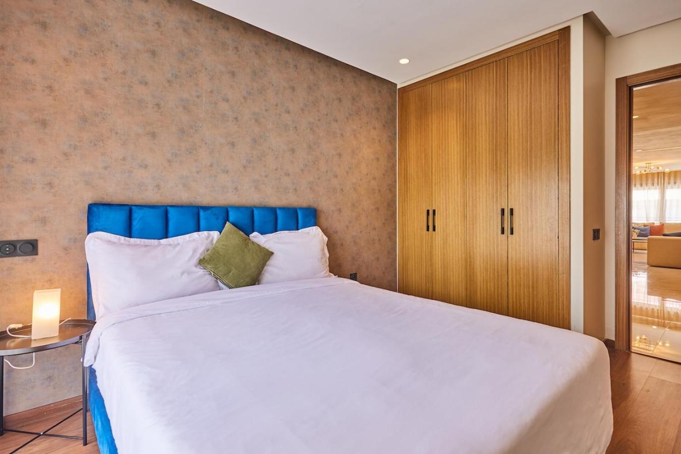 Apartment Discover In Our 3-bed Gem With Parking Casablanca