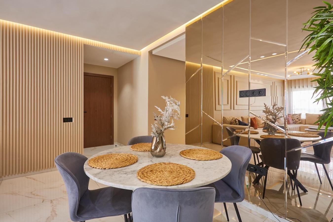 Apartment Discover In Our 3-bed Gem With Parking *